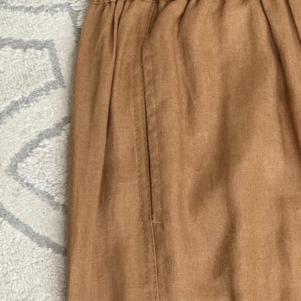 Max Studio Relaxed Cropped Elastic-Waist Pants in Camel - Picture 4 of 7